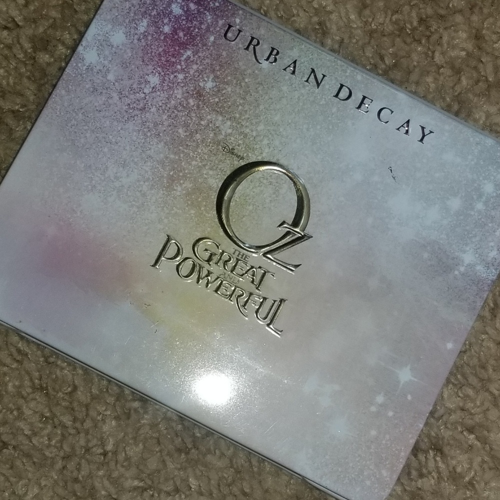 URBAN DECAY GLINDA PALETTE